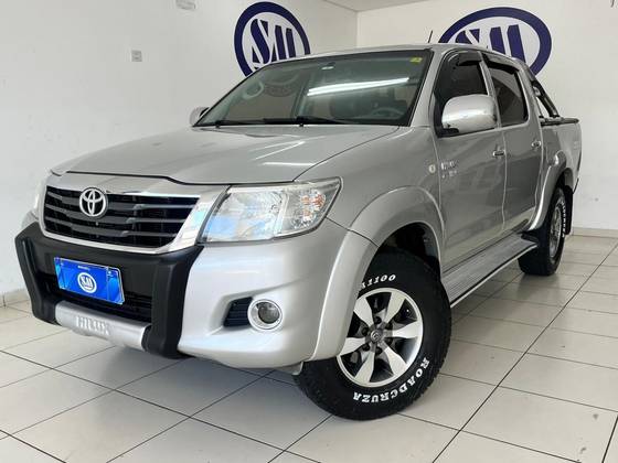 TOYOTA HILUX 2.7 STD 4X4 CD 16V FLEX 4P MANUAL TOYOTA HILUX 2.7 STD 4X4 CD 16V FLEX 4P MANUAL